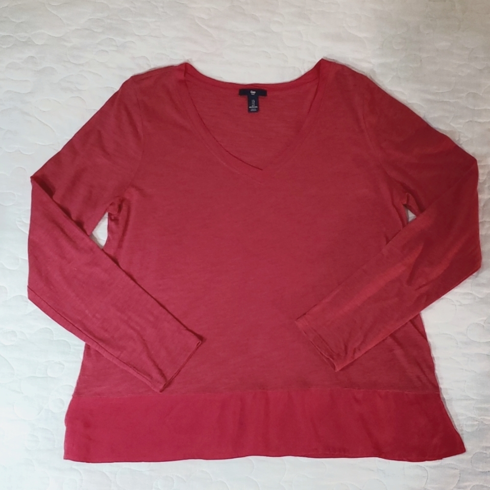 Gap Women's Mixed Media V-neck T-shirt, Size Large